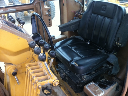 ขายรถเกรด Caterpillar 140G มี Ripper S/N 72V109xx สภาพสวย นำเข้าจาก USA ไม่เคยใช้งานในไทย ขายรถเกรด Caterpillar 140G มี Ripper S/N 72V109xx สภาพสวย นำเข้าจาก USA ไม่เคยใช้งานในไทย