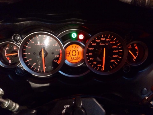 ต้ำพระราม2 ขายHAYABUSA ปี2009 เอกสารอินวอย์ สรรพสามิตรแท้วิ่งมา3XXXXโล รถสวยสีเดิม ราคา 329000