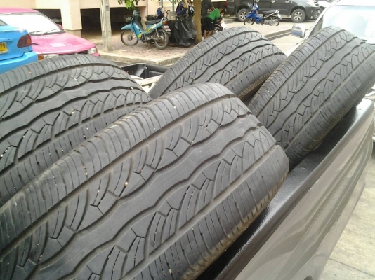 ขายยาง TRI-ace 265-50-20 ปี13 ลงพื้นปี14 ใช้งานแค่3เดือนวิ่งไม่ถึง4000โล ดอกเต็ม 95\% ไม่ปะ ไม่บวม คุ้มสุดๆชุดละ 8,500 บาท