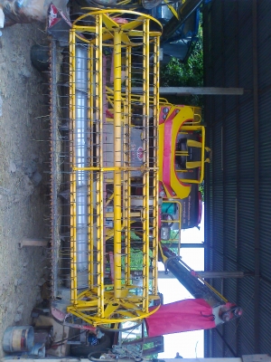 รถเกี่ยวข้าวไอหนุ่ม