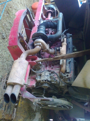 รถเกี่ยวข้าวไอหนุ่ม