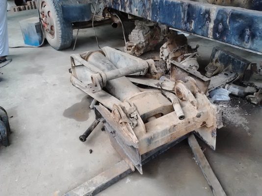 ขาย กระบอกดั้ม พร้อมปั้ม ราคา 30,000 บาท ครับ 1 ชุด