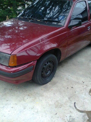 ขายรถเก๋งพร้อมใช้ 20,000 บาท ขายรถเก๋งพร้อมใช้ 20,000 บาท