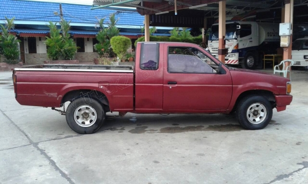 รถกระบะ NISSAN