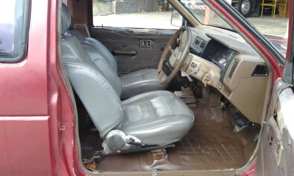 รถกระบะ NISSAN