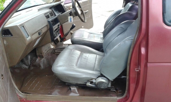 รถกระบะ NISSAN