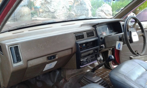 รถกระบะ NISSAN