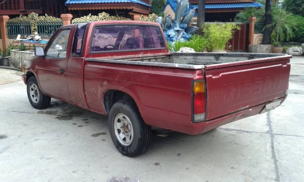 รถกระบะ NISSAN