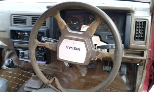 รถกระบะ NISSAN