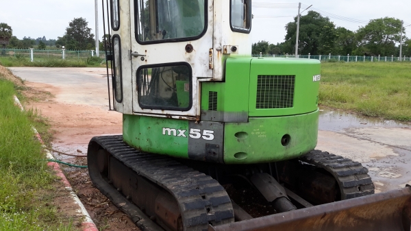 รถคีบไม้