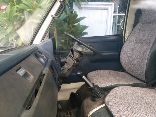 ขายรถบรรทุก 4 ล้อไม่ติดเวลาเครื่อง 2800 (3L)