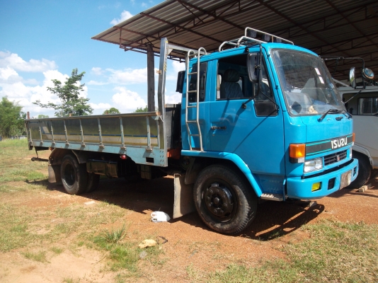 ขายรถกระบะบรรทุก 6 ล้อมือสอง (พร้อมเล่มทะเบียน)