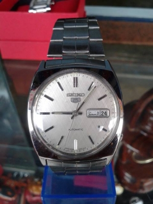 นาฬิกา SEIKO 5 ออโต้เมติก