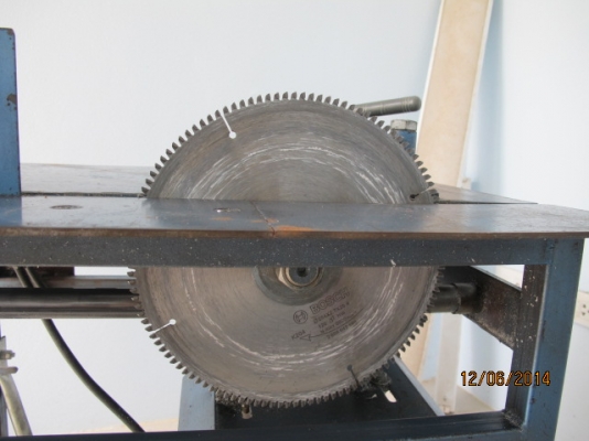 ขายแท่นตัดอลูมิเนียม