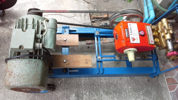 ขายปั้ม3สูบอัดฉีดตราเพชร