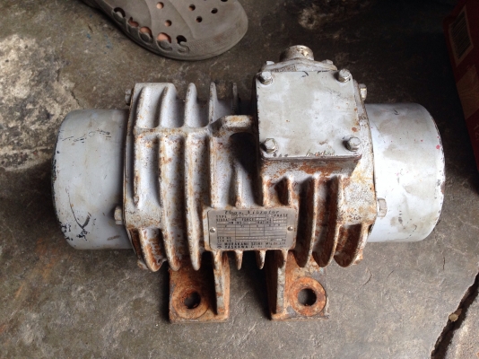 ขายมอเตอร์เขย่า Murakami seiki 0.4 KW 380 V made in Japan สภาพสวย วิ่งนิ่ม พร้อมใช้งาน