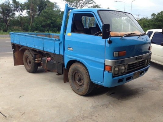 ขายครับTLวางเครื่อง4jb1. 88hpเครื่องแคชชีงามๆๆครับยางใหม่ขายที่125000ทะเบียนแจ้งจอด