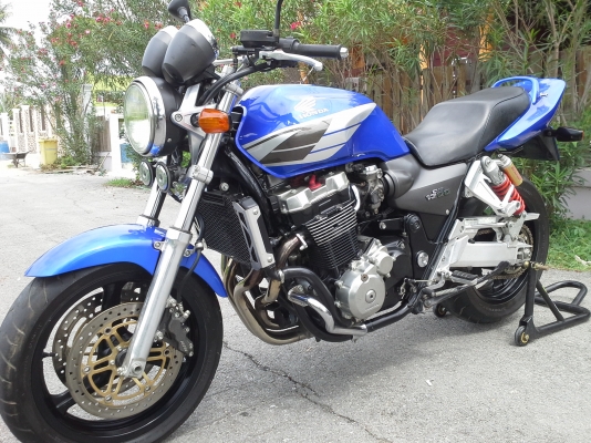 ขายHonda cb1300cc.ปี99รถพร้อมใช้งานออกทริปได้เลยครับ