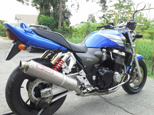 ขายHonda cb1300cc.ปี99รถพร้อมใช้งานออกทริปได้เลยครับ