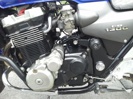 ขายHonda cb1300cc.ปี99รถพร้อมใช้งานออกทริปได้เลยครับ