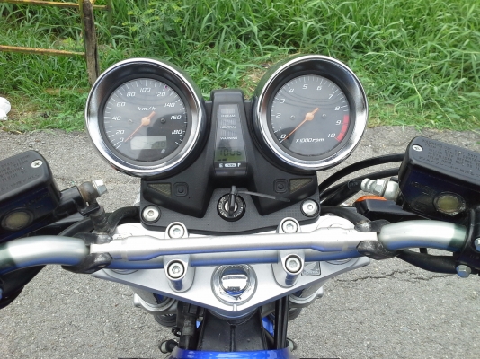 ขายHonda cb1300cc.ปี99รถพร้อมใช้งานออกทริปได้เลยครับ