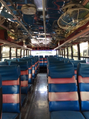 ขายรถบัส ยี่ห้อ BENZ 6ล้อ(พัดลม) เครื่อง Nissan 10 เมตร