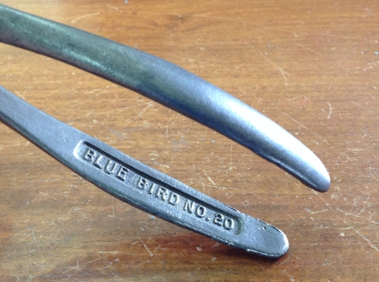 ขายคีมถอดขั้วแบตเตอรี่โบราณ BLUE BIRD NO.20