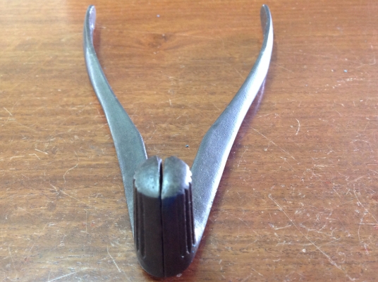 ขายคีมถอดขั้วแบตเตอรี่โบราณ BLUE BIRD NO.20