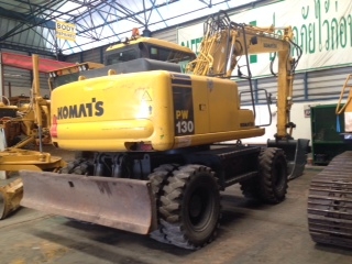 รถขุด Komatsu PW130-7 S/N:K40261 จากญี่ปุ่น สนใจโทร. 080-6565422 (หนิง)