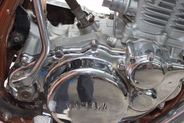 ขายSR400 คาเฟ่  เครื่องแน่นๆ  สรรพสามิตรแท้ 62000  ต่อรองได้ครับอยากขาย