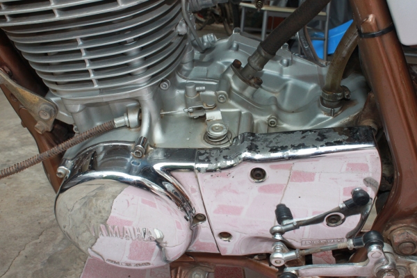 ขายSR400 คาเฟ่  เครื่องแน่นๆ  สรรพสามิตรแท้ 62000  ต่อรองได้ครับอยากขาย