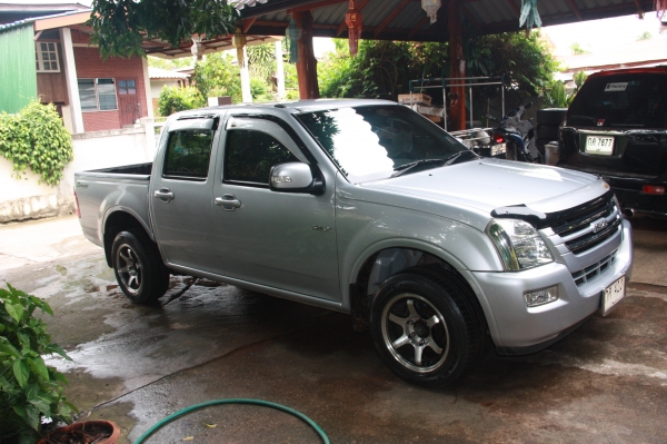ขาย Isuzu Dmax 4 ประตู รถที่บ้าน