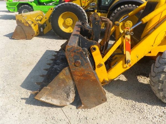 รถตักหน้าขุดหลัง JCB 3CX S/N:0922952 นำเข้าเองจากอิตาลี สนใจโทร. 080-6565422 (หนิง)