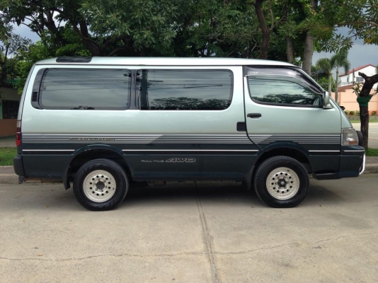 ..........TOYOTA SUPERCUSTOM 4WD ...............