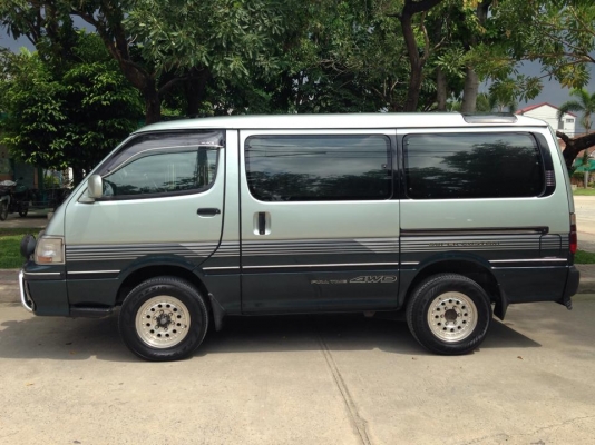 ..........TOYOTA SUPERCUSTOM 4WD ...............