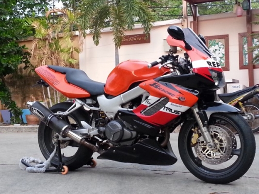 วุฒินนบุรี// VTR1000f ปี98 สภาพหล่อๆท่อแต่งโหดๆสีสวยเครื่องแน่ๆคับอินวอย+สรรพสารมิตร