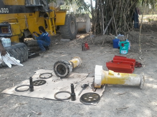 บริการซ่อมเครื่องจักรกลหนัก ระบบไฮดรอลิค  เกียร์ ทอร์ค  ระบบไฟฟ้า ระบบช่วงล่าง เบรค  ตัวเดิน