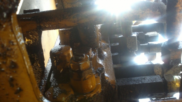 บริการซ่อมเครื่องจักรกลหนัก ระบบไฮดรอลิค  เกียร์ ทอร์ค  ระบบไฟฟ้า ระบบช่วงล่าง เบรค  ตัวเดิน