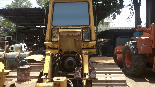 บริการซ่อมเครื่องจักรกลหนัก ระบบไฮดรอลิค  เกียร์ ทอร์ค  ระบบไฟฟ้า ระบบช่วงล่าง เบรค  ตัวเดิน