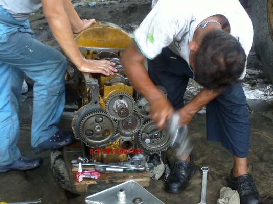 บริการซ่อมเครื่องจักรกลหนัก ระบบไฮดรอลิค  เกียร์ ทอร์ค  ระบบไฟฟ้า ระบบช่วงล่าง เบรค  ตัวเดิน