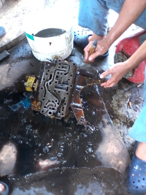 บริการซ่อมเครื่องจักรกลหนัก ระบบไฮดรอลิค  เกียร์ ทอร์ค  ระบบไฟฟ้า ระบบช่วงล่าง เบรค  ตัวเดิน