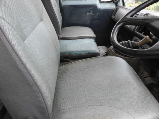 ขายหัวสิบล้อ ร็อกกี้ นางฟ้า 195 หัวไทย สภาบสวยภายในครบ มีกันชน ราคาเบา 58000 โทร 0805771468 อาท บ้านไร่