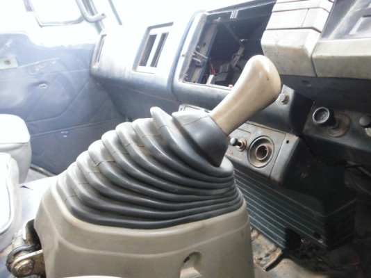 ขายหัวสิบล้อ ร็อกกี้ นางฟ้า 195 หัวไทย สภาบสวยภายในครบ มีกันชน ราคาเบา 58000 โทร 0805771468 อาท บ้านไร่