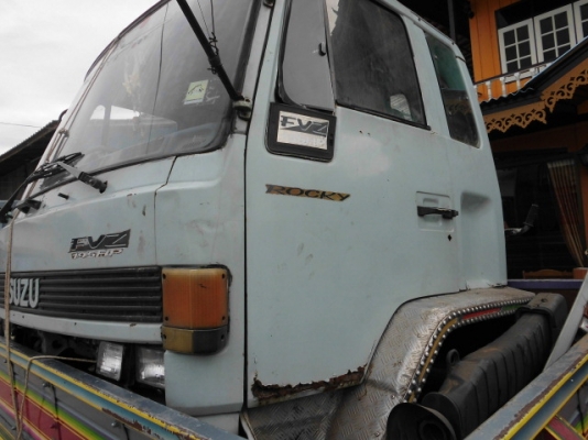 ขายหัวสิบล้อ ร็อกกี้ นางฟ้า 195 หัวไทย สภาบสวยภายในครบ มีกันชน ราคาเบา 58000 โทร 0805771468 อาท บ้านไร่