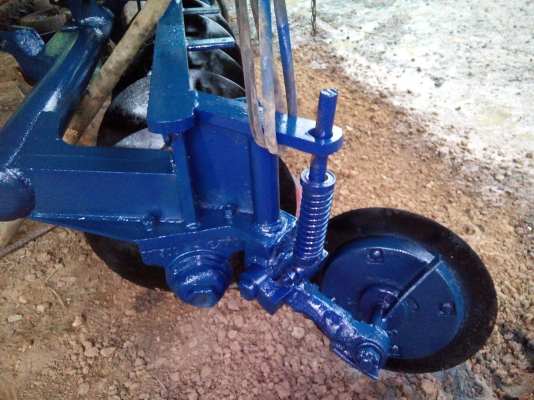 มาก่อนได้ก่อนไปเลย ครับ  ผาน5x26"CMT  รถไถฟอร์ด