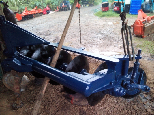 มาก่อนได้ก่อนไปเลย ครับ  ผาน5x26"CMT  รถไถฟอร์ด