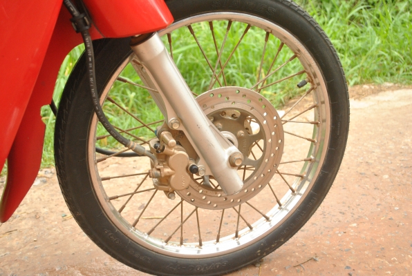 ขาย honda wave100 ทะเบียนโอย ดีสเบรค สีแดง ปี 47 ราคา12500 บาท