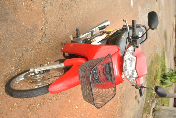 ขาย honda wave100 ทะเบียนโอย ดีสเบรค สีแดง ปี 47 ราคา12500 บาท