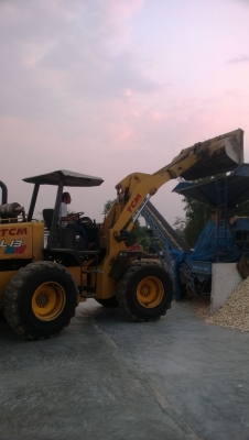 ขาย รถตักล้อยาง tcm l13-2 ใหม่ฝุดๆ สวยฝุดๆ