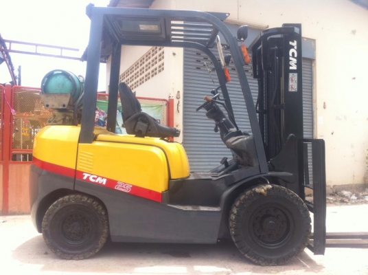 ขายด่วนน!! TCM รุ่น T3 FG25 เสา 3 เมตร เกียร์ Auto